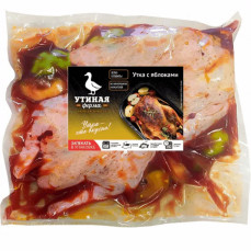 Утка для запекания в маринаде с яблоками и корицей 